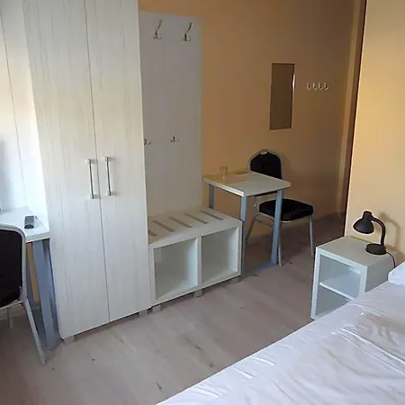 Tom&tom Nocleg ze śniadaniem 3*