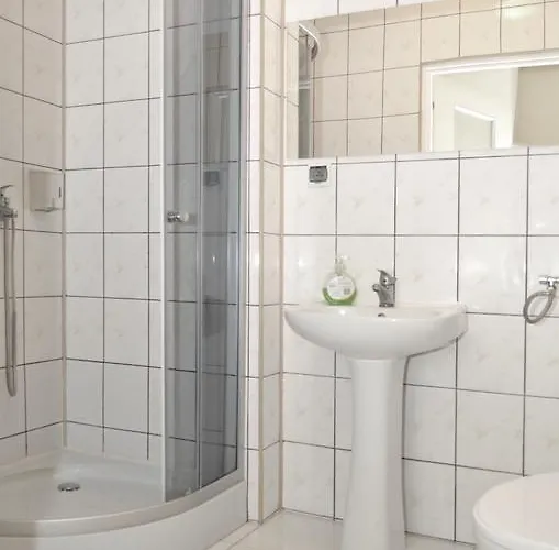 Tom&tom 3* Бялогард